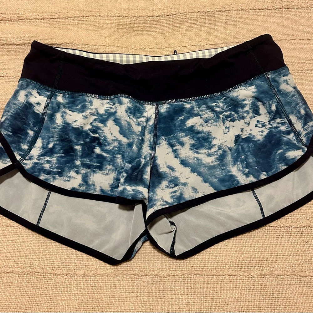 Women's Lululemon speed up Shorts